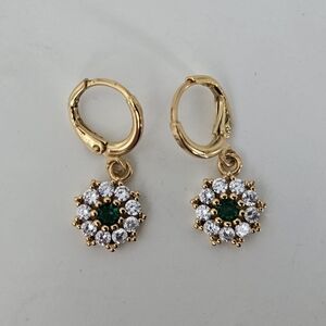 Simons Elegant Gold and Green Earrings